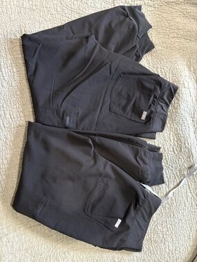 FIGS Scrub Pants - Jogger bundle
